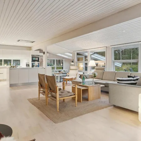 Сasa de vacaciones Stunning In Nexo With Kitchen Vester Somarken