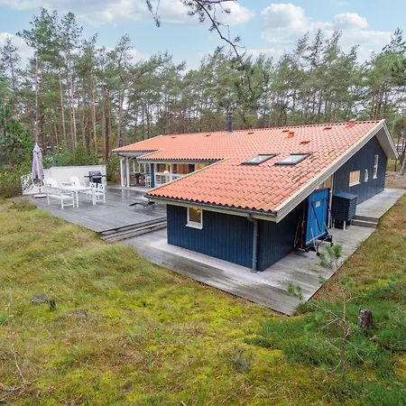 Сasa de vacaciones Stunning In Nexo With Kitchen