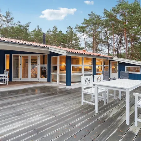 Сasa de vacaciones Stunning In Nexo With Kitchen *